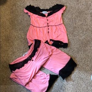 BEACH BUNNY INTIMATES!